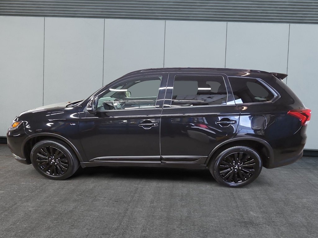 2020 Mitsubishi Outlander LIMITED EDITION S-AWC // V6 in Sherbrooke, Quebec - 5 - w1024h768px