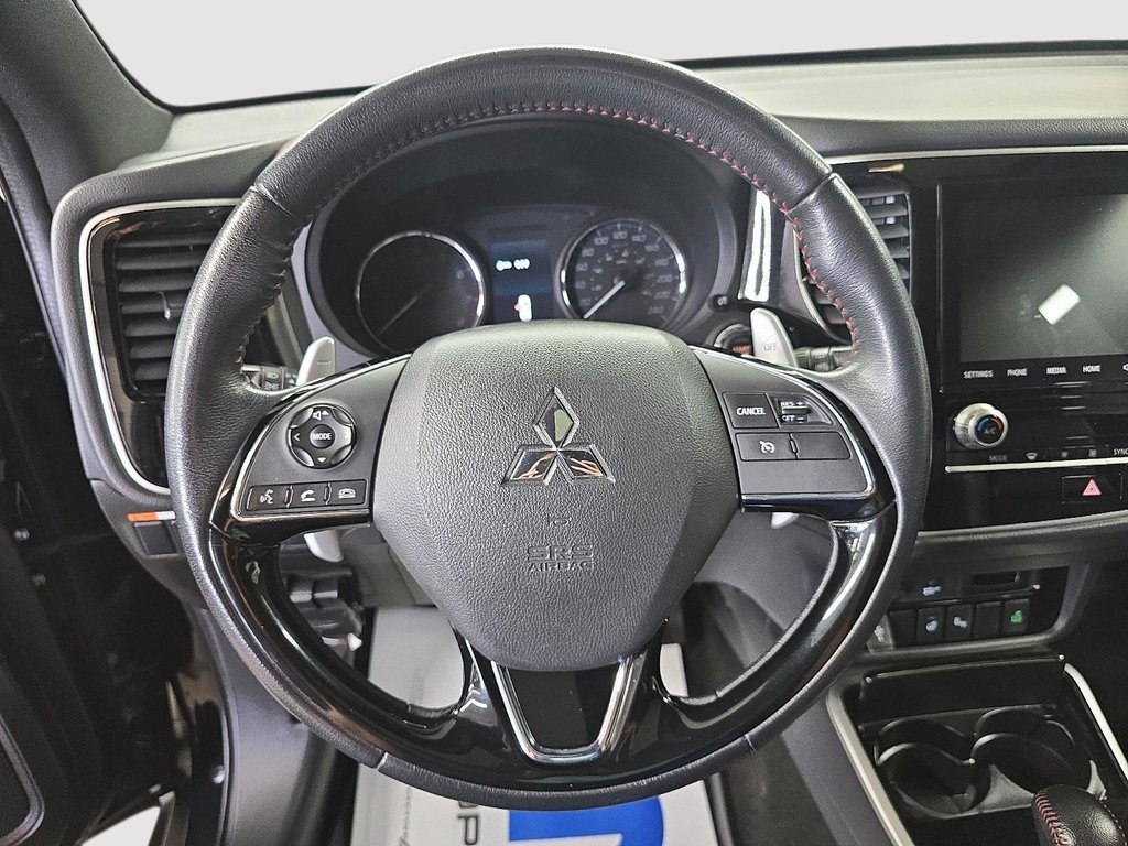 2020 Mitsubishi Outlander LIMITED EDITION S-AWC // V6 in Sherbrooke, Quebec - 19 - w1024h768px
