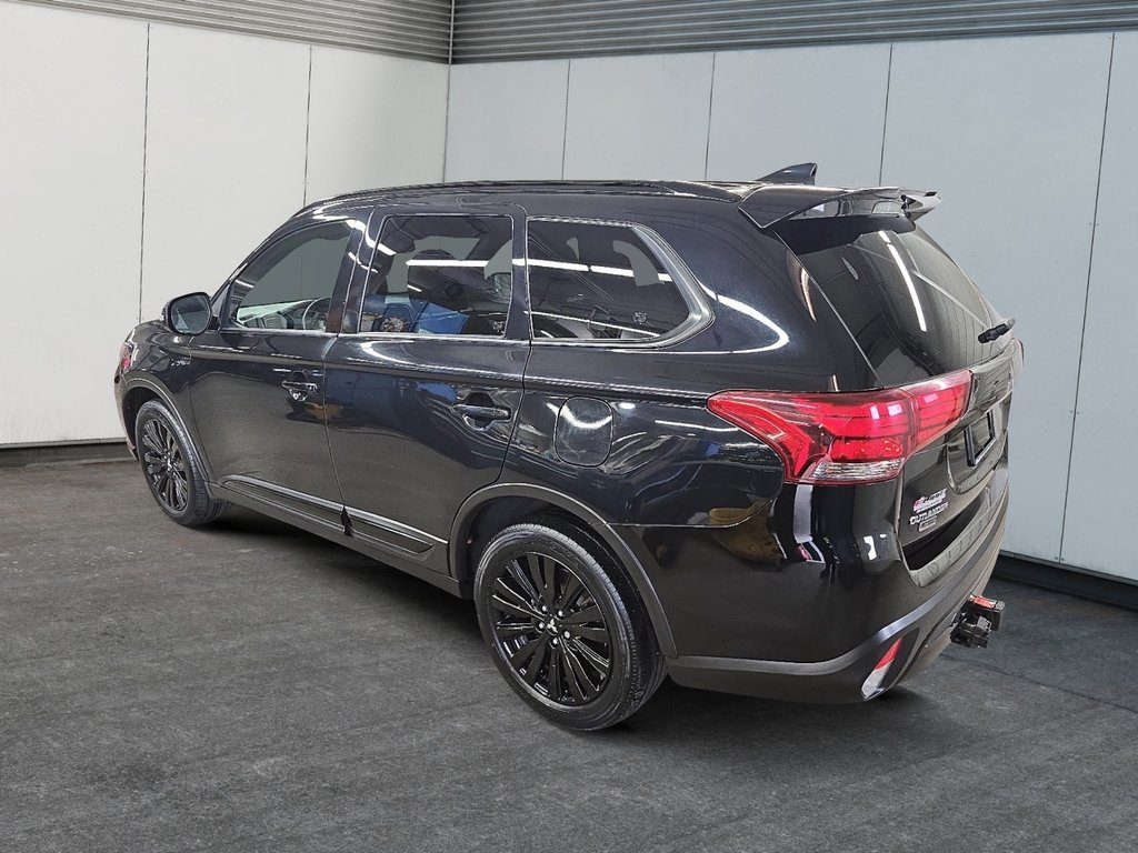 2020 Mitsubishi Outlander LIMITED EDITION S-AWC // V6 in Sherbrooke, Quebec - 4 - w1024h768px