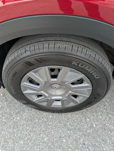 2025 Nissan Kicks S // VUS // TRACTION INTÉGRALE in Sherbrooke, Quebec - 7 - w1024h768px