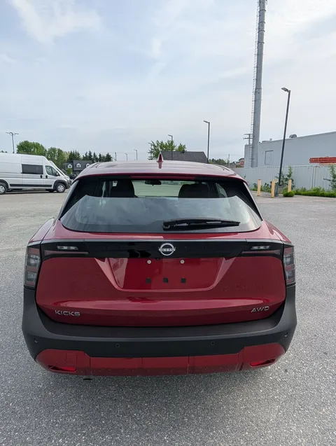 2025 Nissan Kicks S // VUS // TRACTION INTÉGRALE in Sherbrooke, Quebec - 4 - w1024h768px