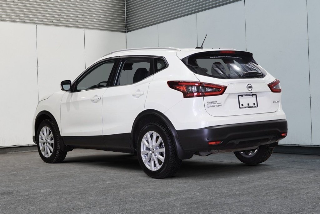 2023 Nissan Qashqai SV AWD // TOIT OUVRANT // SIÈGES CHAUFFANTS in Sherbrooke, Quebec - 6 - w1024h768px