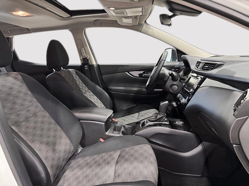 2023 Nissan Qashqai SV AWD // TOIT OUVRANT // SIÈGES CHAUFFANTS in Sherbrooke, Quebec - 9 - w1024h768px