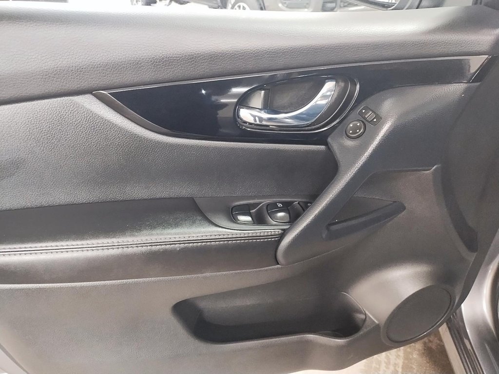 Nissan Qashqai SL AWD 2023 à Sherbrooke, Québec - 11 - w1024h768px