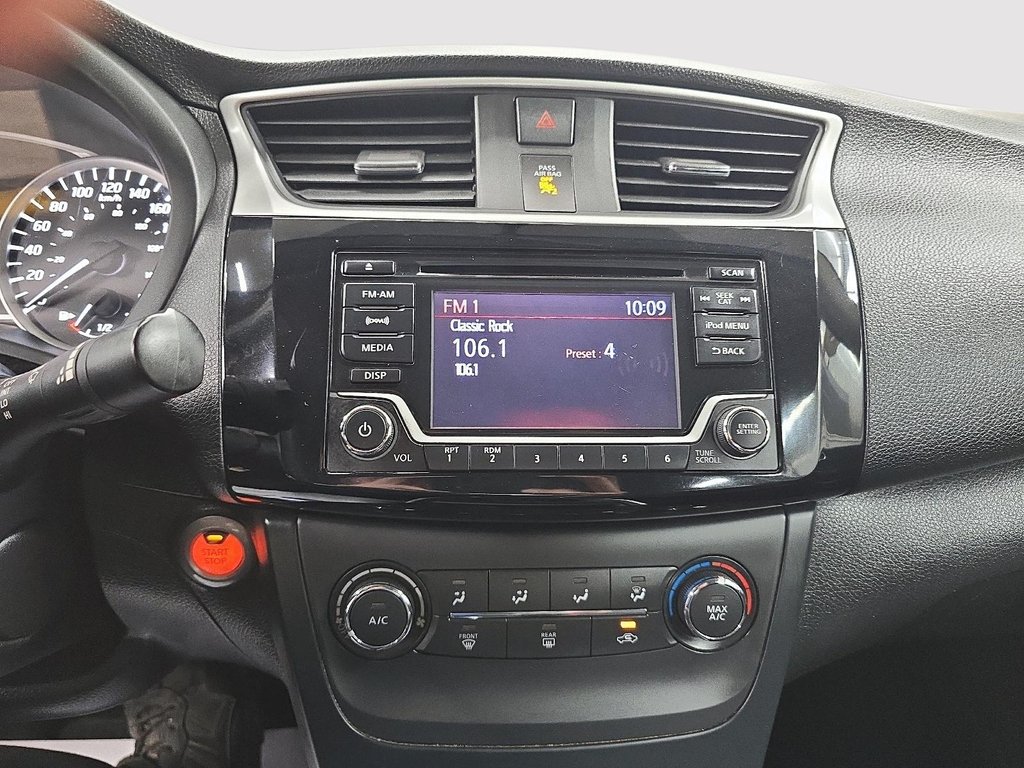 Nissan Sentra SV // AUTOMATIQUE // SIÈGES CHAUFFANTS 2017 à Sherbrooke, Québec - 17 - w1024h768px