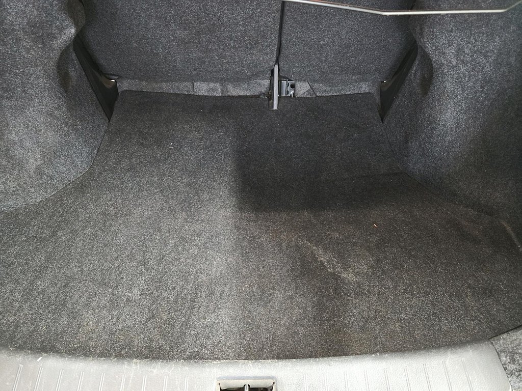 Nissan Sentra SV // AUTOMATIQUE // SIÈGES CHAUFFANTS 2017 à Sherbrooke, Québec - 6 - w1024h768px