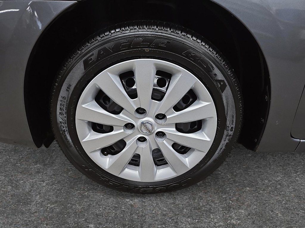 Nissan Sentra SV // AUTOMATIQUE // SIÈGES CHAUFFANTS 2017 à Sherbrooke, Québec - 7 - w1024h768px