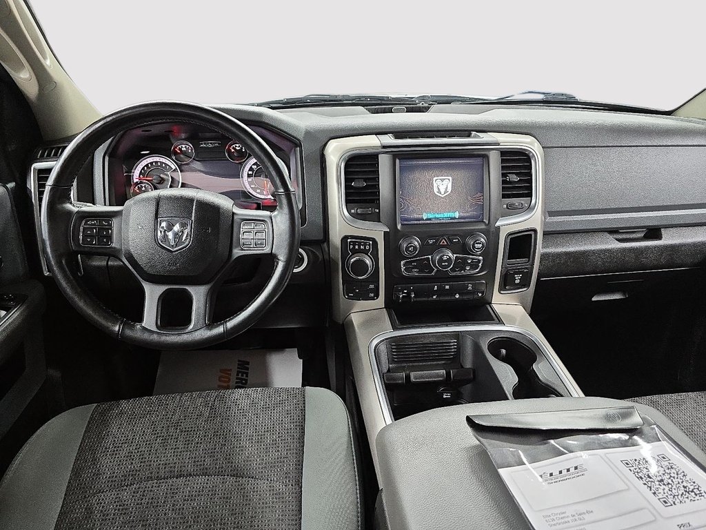 2019 Ram 1500 Classic WARLOCK 4X4 CREW CAB // V6 // TOUT ÉQUIPÉ in Sherbrooke, Quebec - 10 - w1024h768px
