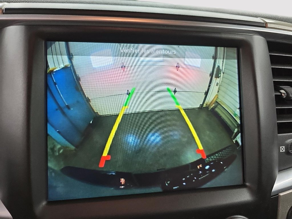 2019 Ram 1500 Classic WARLOCK 4X4 CREW CAB // V6 // TOUT ÉQUIPÉ in Sherbrooke, Quebec - 18 - w1024h768px