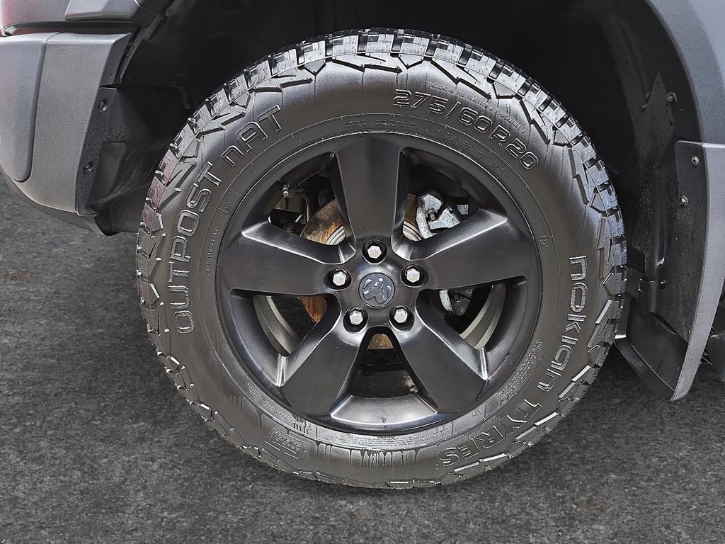 2019 Ram 1500 Classic WARLOCK 4X4 CREW CAB // V8 // TOUT ÉQUIPÉ in Sherbrooke, Quebec - 7 - w1024h768px