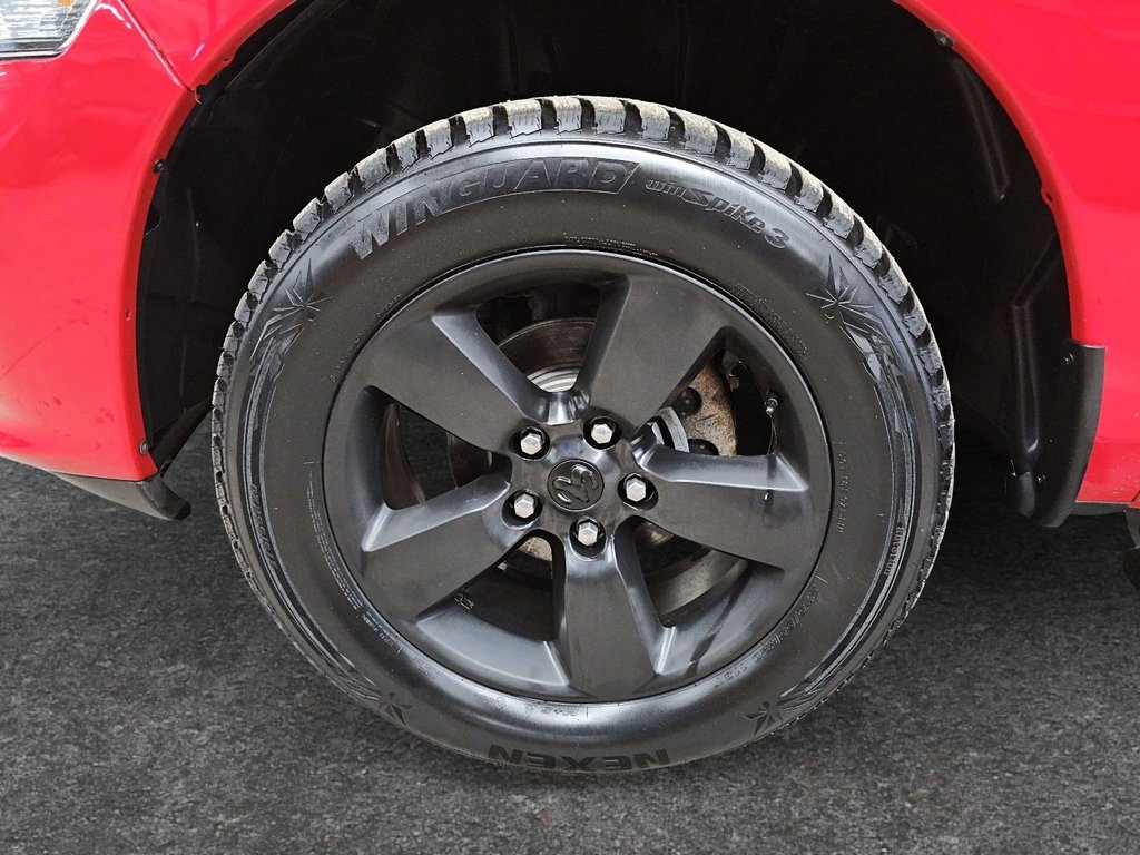 Ram 1500 Classic EXPRESS // RAM 1500 // CREW CAB 2020 à Sherbrooke, Québec - 7 - w1024h768px