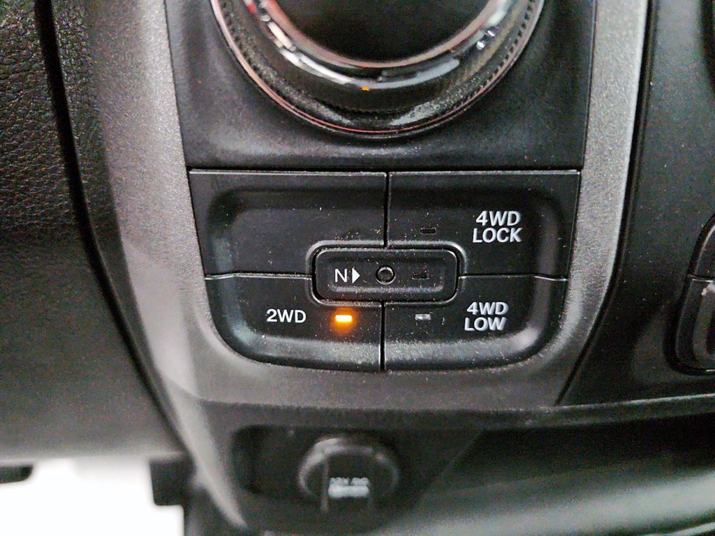 Ram 1500 Classic EXPRESS // RAM 1500 // CREW CAB 2020 à Sherbrooke, Québec - 16 - w1024h768px