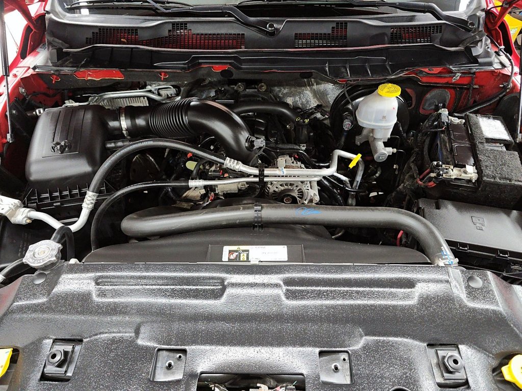 Ram 1500 Classic EXPRESS // RAM 1500 // CREW CAB 2020 à Sherbrooke, Québec - 8 - w1024h768px