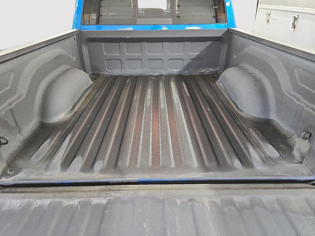 2021 Ram 1500 Classic WARLOCK 5.7L V8 4X4 CREWCAB in Sherbrooke, Quebec - 17 - w1024h768px