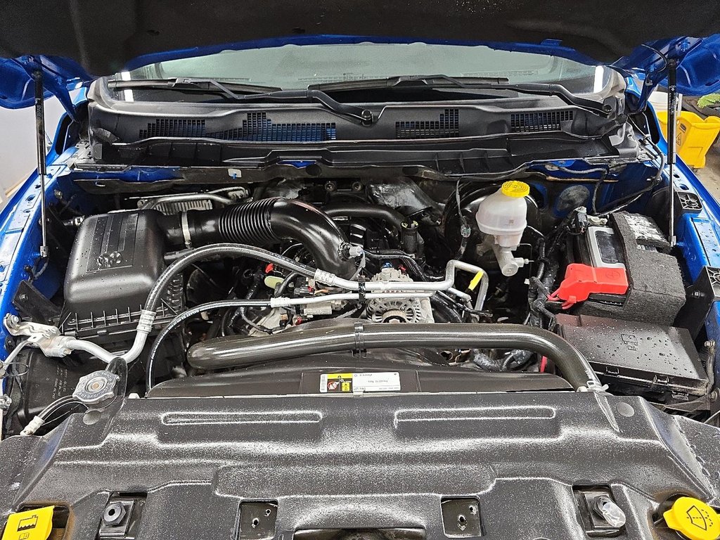 2021 Ram 1500 Classic WARLOCK 5.7L V8 4X4 CREWCAB in Sherbrooke, Quebec - 8 - w1024h768px