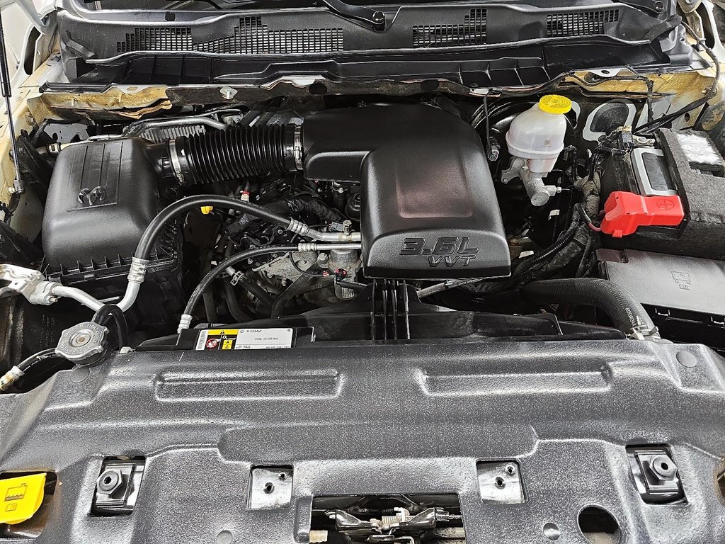 2021 Ram 1500 Classic WARLOCK // PENTASTAR-7