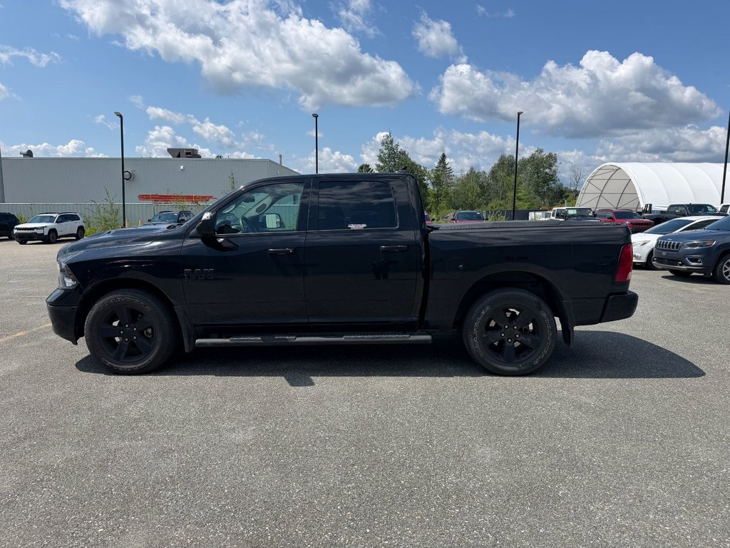 2021 Ram 1500 Classic SLT in Sherbrooke, Quebec - 2 - w1024h768px