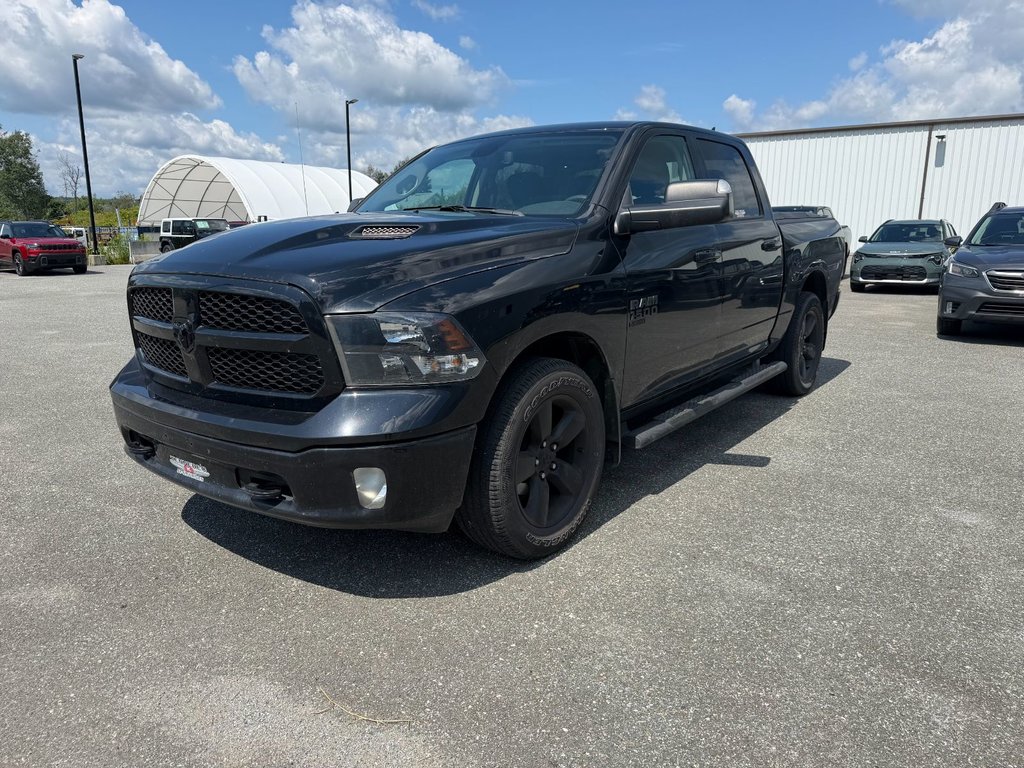 2021 Ram 1500 Classic SLT in Sherbrooke, Quebec - 1 - w1024h768px