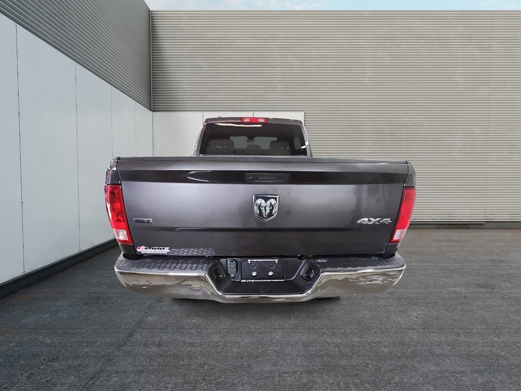 Ram 1500 Classic SLT CREW CAB 4X4 // V8 2022 à Sherbrooke, Québec - 3 - w1024h768px