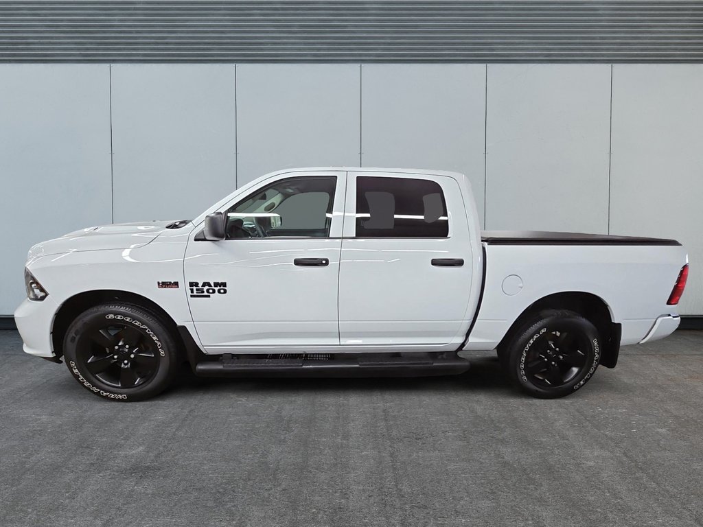 Ram 1500 Classic EXPRESS 4X4 CREW CAB NIGHT EDITION // PLAN OR 434S 2022-4