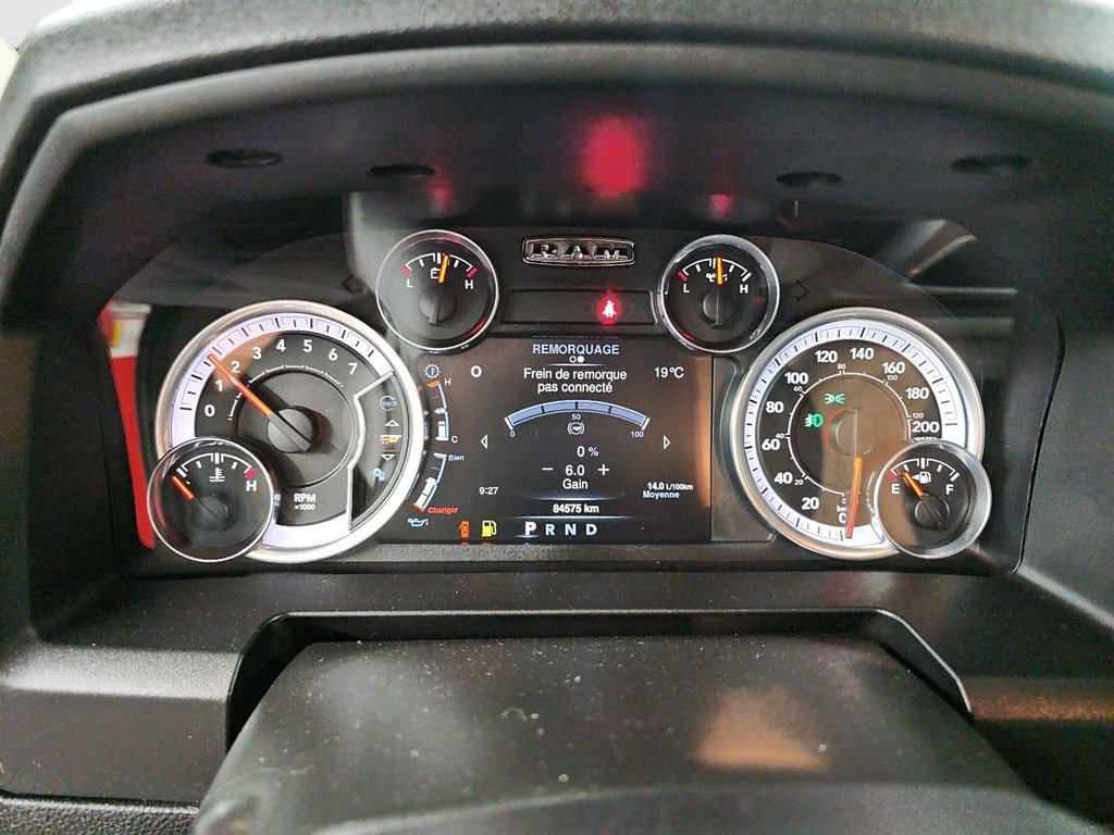 2022 Ram 1500 Classic EXPRESS  // BOÎTE 6.4'' in Sherbrooke, Quebec - 14 - w1024h768px