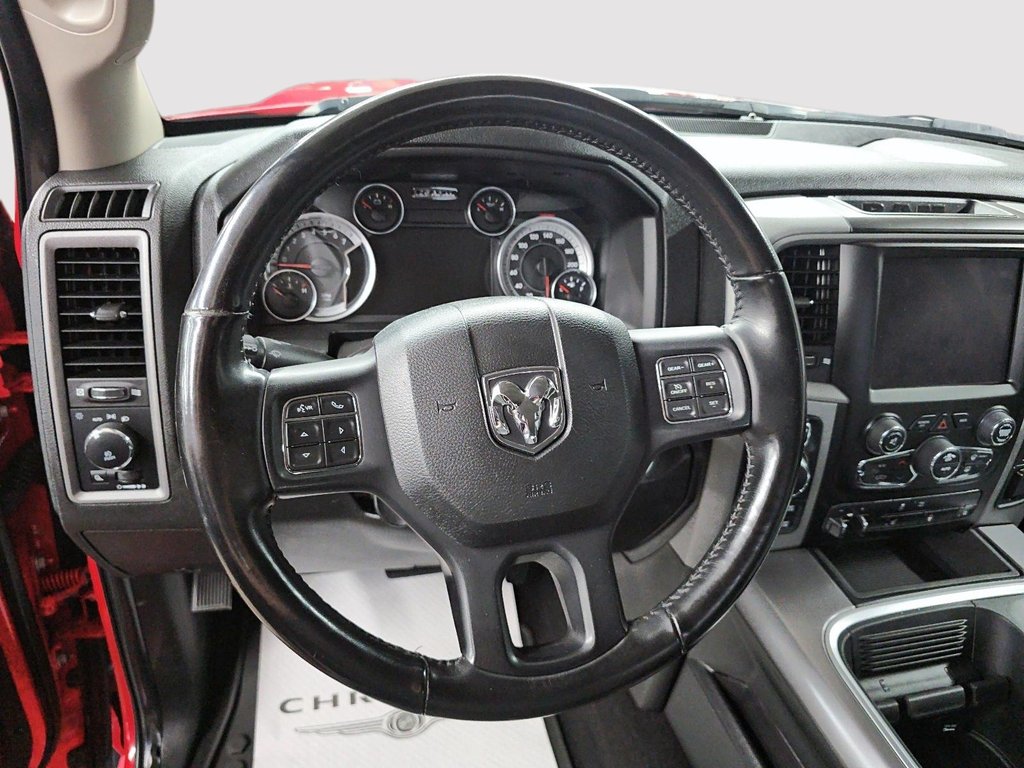2022 Ram 1500 Classic EXPRESS  // BOÎTE 6.4'' in Sherbrooke, Quebec - 12 - w1024h768px