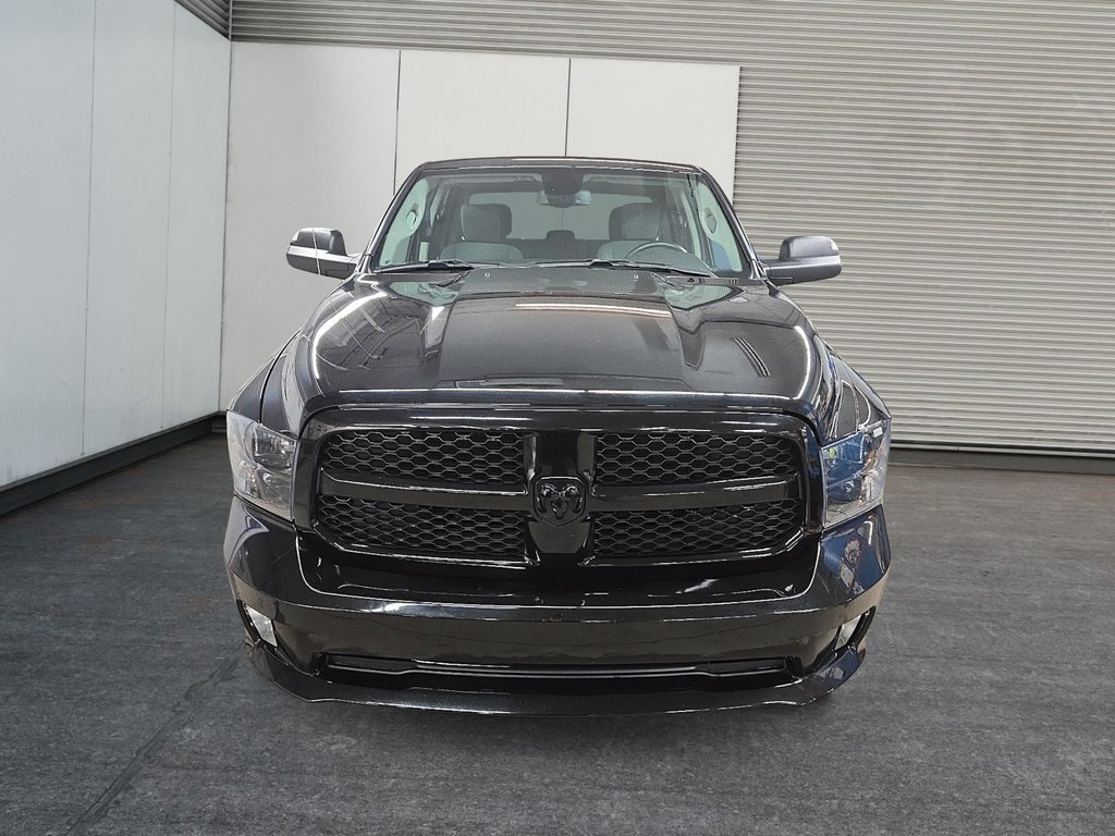 2023 Ram 1500 Classic EXPRESS / NIGHT EDITION // PENTASTAR-1