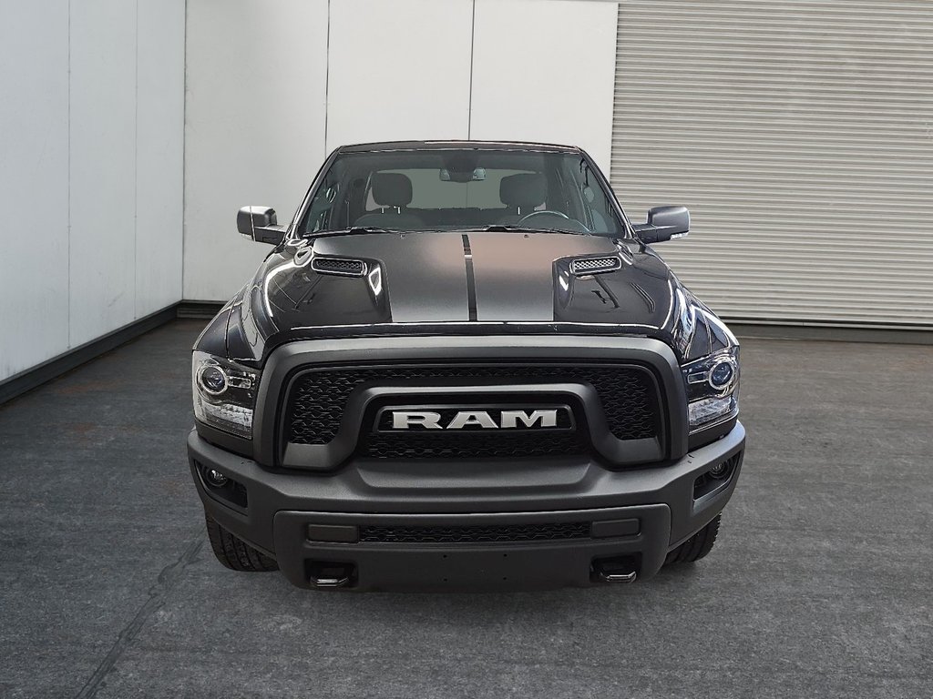 2024 Ram 1500 Classic WARLOCK 4X4 CREW CAB // V8 in Sherbrooke, Quebec - 2 - w1024h768px
