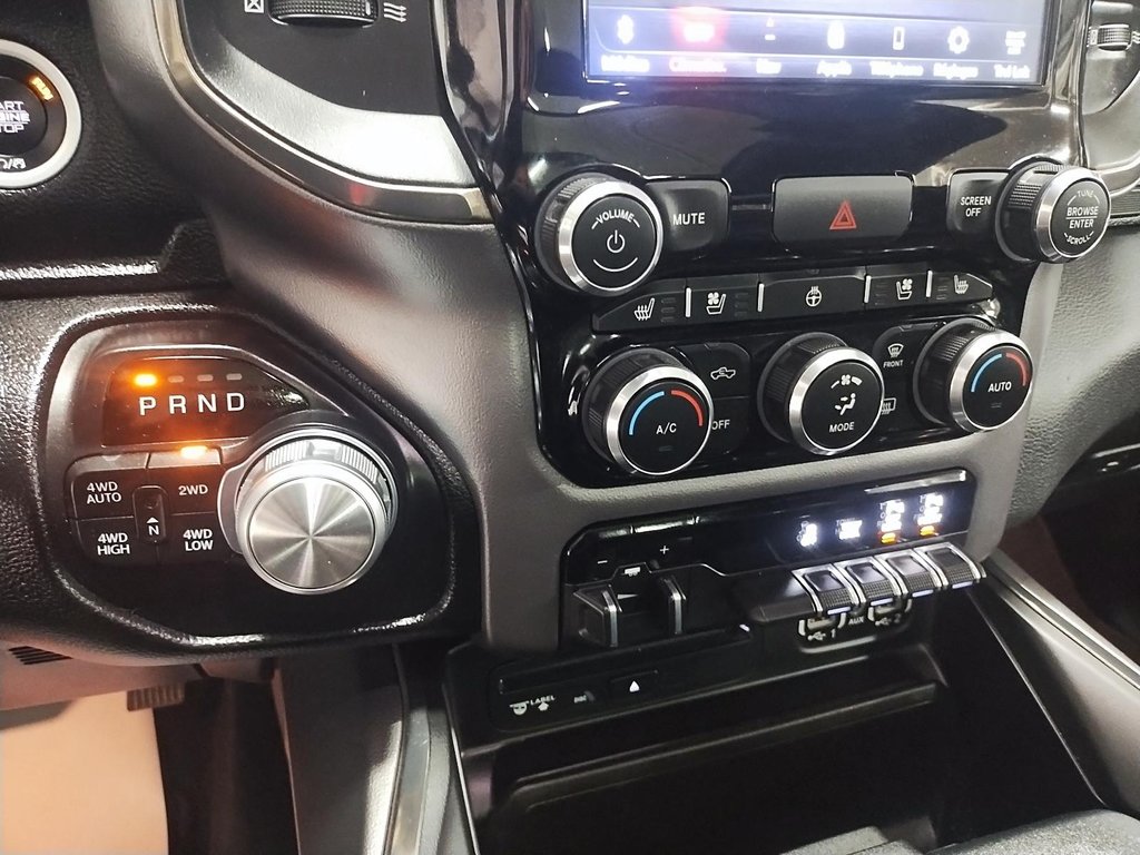 Ram 1500 SPORT 4X4 CREW CAB // TOIT PANO 2019 à Sherbrooke, Québec - 15 - w1024h768px