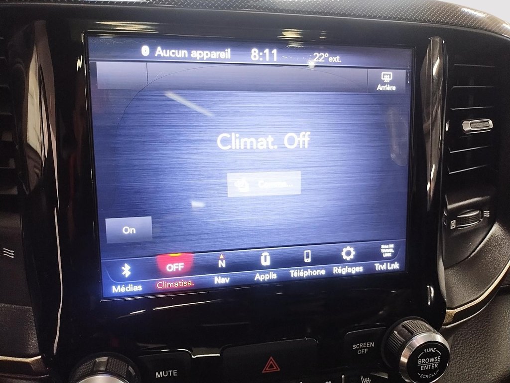 Ram 1500 SPORT 4X4 CREW CAB // TOIT PANO 2019 à Sherbrooke, Québec - 20 - w1024h768px
