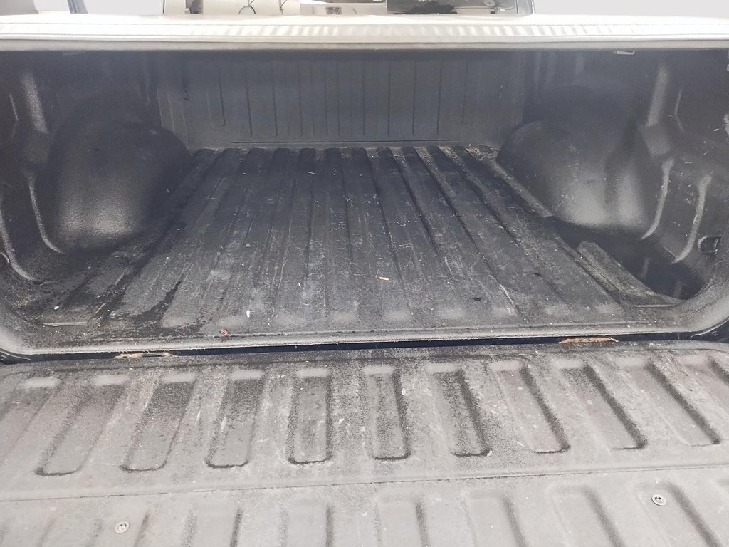 Ram 1500 SPORT 4X4 CREW CAB // TOIT PANO 2019 à Sherbrooke, Québec - 17 - w1024h768px