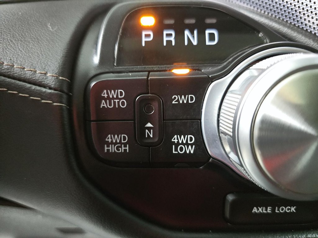 Ram 1500 LIMITED 4X4 CREW CAB // DIESEL // TOIT PANORAMIQUE 2020 à Sherbrooke, Québec - 16 - w1024h768px