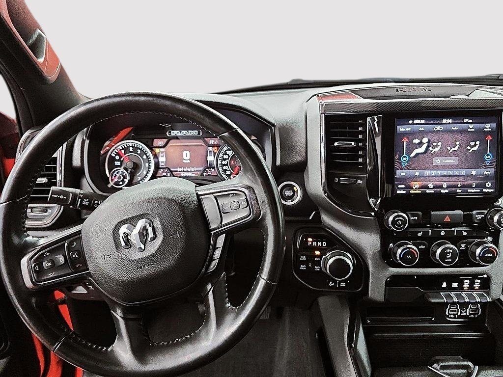 Ram 1500 BIG HORN 4X4 CREW CAB // BUILT TO SERVE 2021 à Sherbrooke, Québec - 14 - w1024h768px