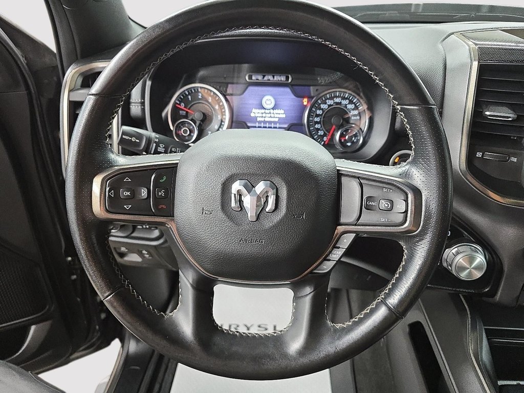 Ram 1500 SPORT 4X4 NIGHT EDITION CREW CAB // PLAN OR 5 ANS 2021 à Sherbrooke, Québec - 12 - w1024h768px