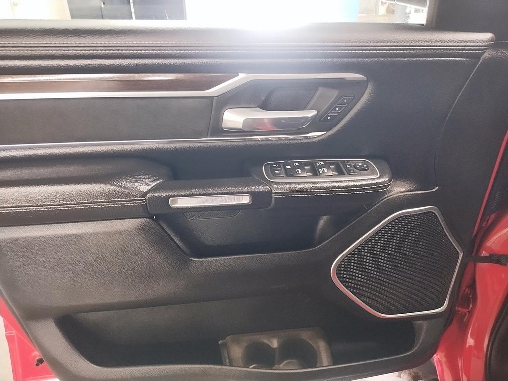 2022 Ram 1500 LARAMIE CREW CAB 4X4 in Sherbrooke, Quebec - 12 - w1024h768px