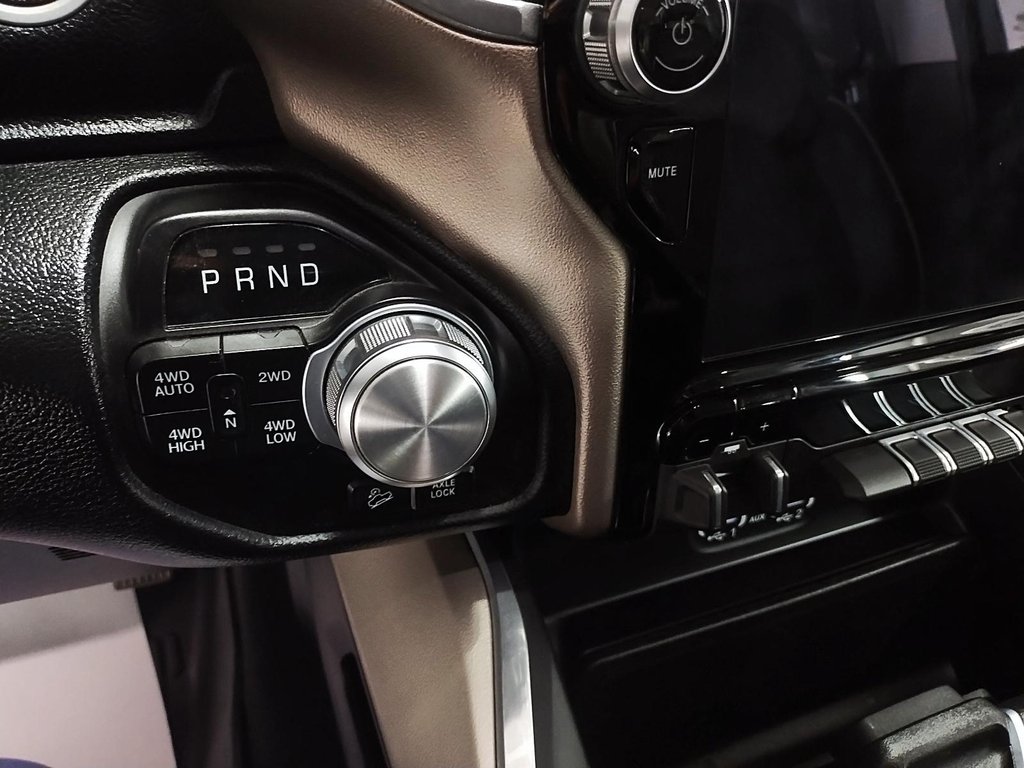 2022 Ram 1500 LARAMIE CREW CAB 4X4 in Sherbrooke, Quebec - 16 - w1024h768px