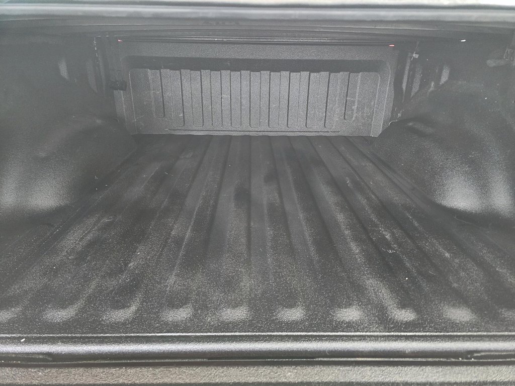 2022 Ram 1500 SPORT 4X4 CREW CAB // V8 // NIVEAU 2 in Sherbrooke, Quebec - 17 - w1024h768px