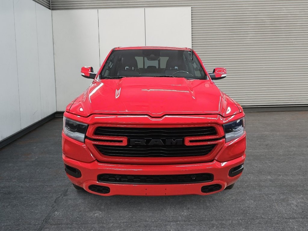 2022 Ram 1500 SPORT 4X4 CREW CAB // V8 // NIVEAU 2 in Sherbrooke, Quebec - 2 - w1024h768px