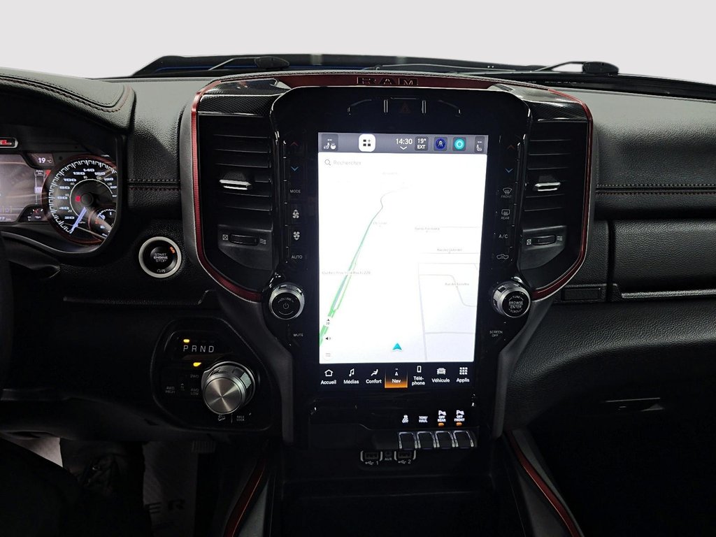 2022 Ram 1500 REBEL // NIVEAU 2 // 5.7L // HEMI in Sherbrooke, Quebec - 19 - w1024h768px