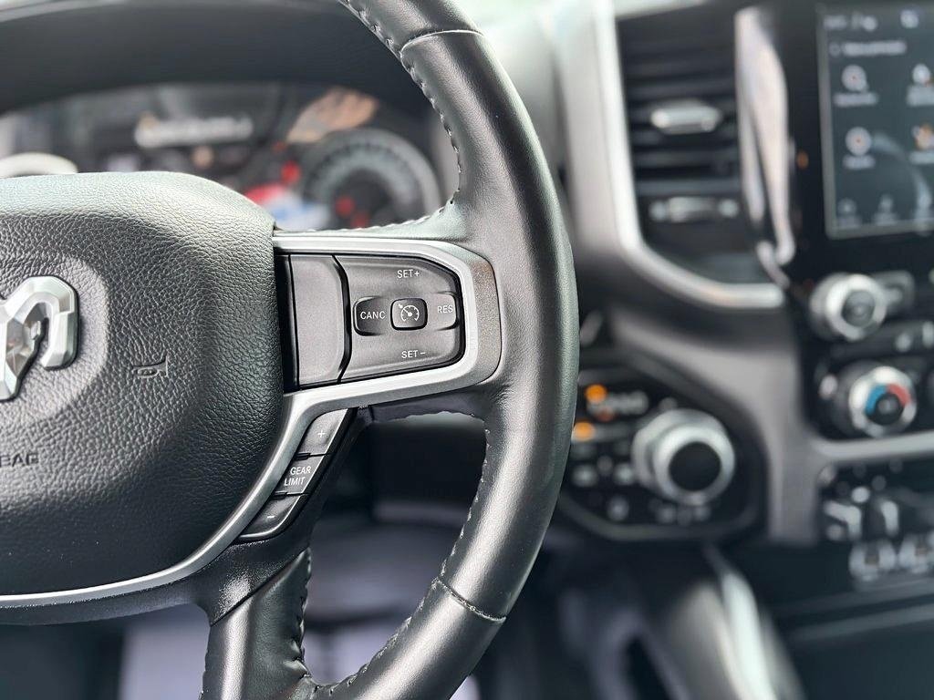 2023 Ram 1500 BIG HORN 4X4 CREW CAB // V8 // BACK COUNTRY in Sherbrooke, Quebec - 14 - w1024h768px