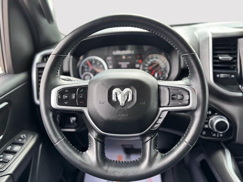 2023 Ram 1500 BIG HORN 4X4 CREW CAB // V8 // BACK COUNTRY in Sherbrooke, Quebec - 12 - w1024h768px