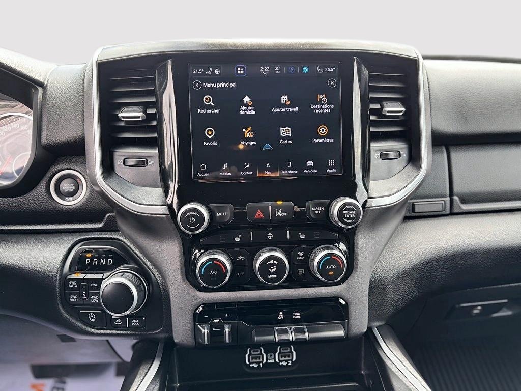 2023 Ram 1500 BIG HORN 4X4 CREW CAB // V8 // BACK COUNTRY in Sherbrooke, Quebec - 15 - w1024h768px