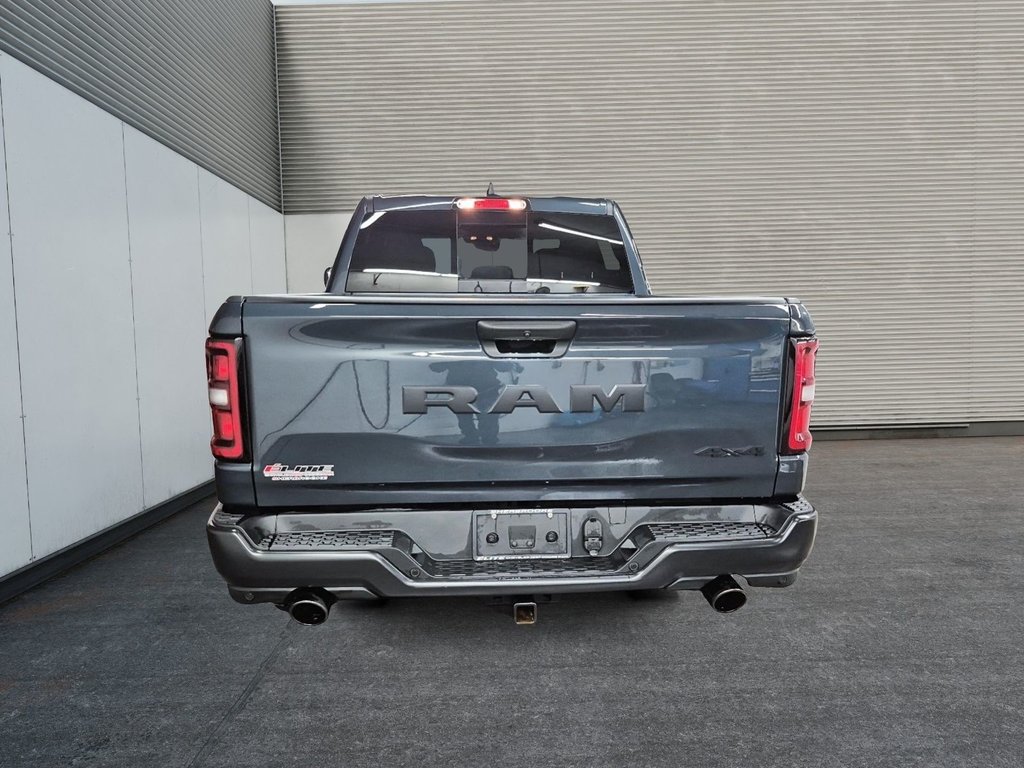 2025 Ram 1500 WARLOCK in Sherbrooke, Quebec - 3 - w1024h768px