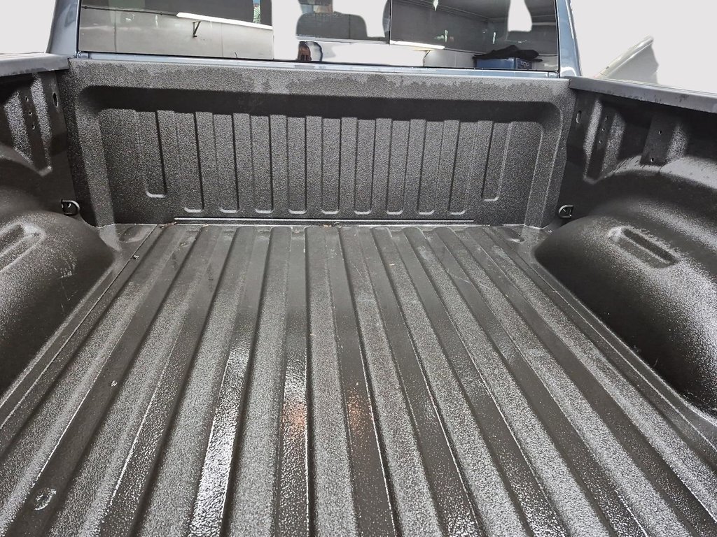 2025 Ram 1500 WARLOCK in Sherbrooke, Quebec - 17 - w1024h768px