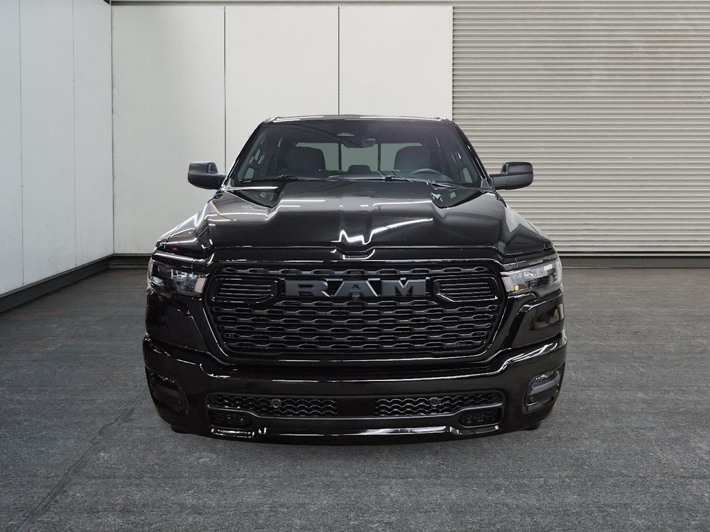 2025 Ram 1500 TRADESMAN in St-Jean-Sur-Richelieu, Quebec - 2 - w1024h768px