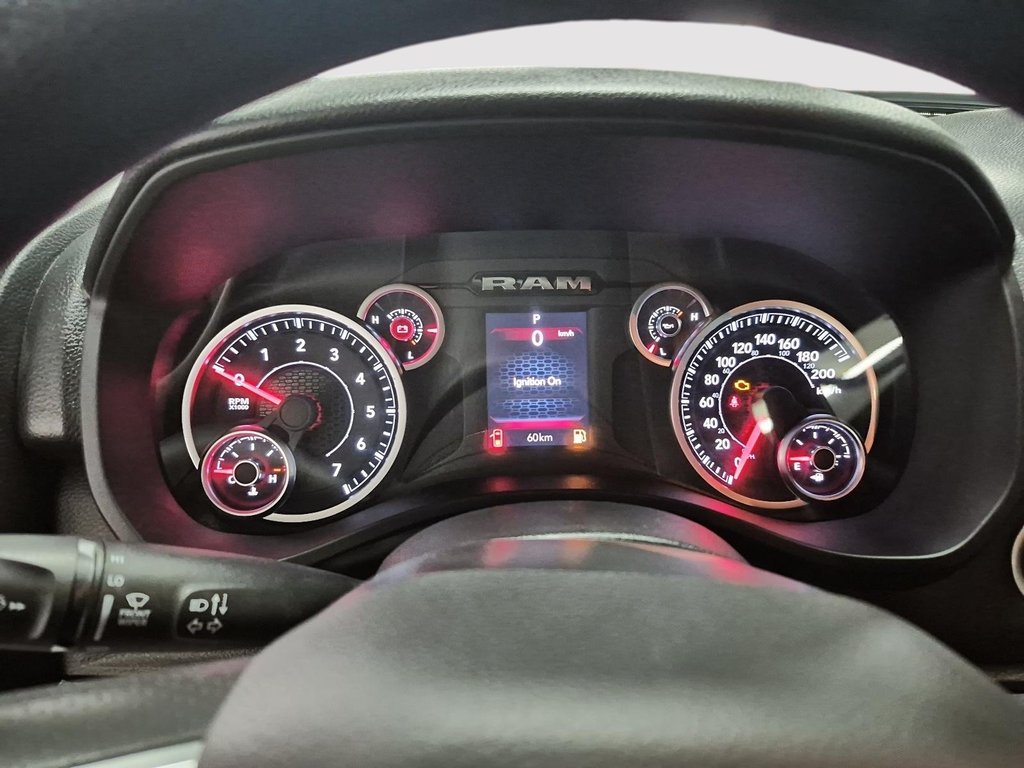 2025 Ram 1500 TRADESMAN in St-Jean-Sur-Richelieu, Quebec - 14 - w1024h768px
