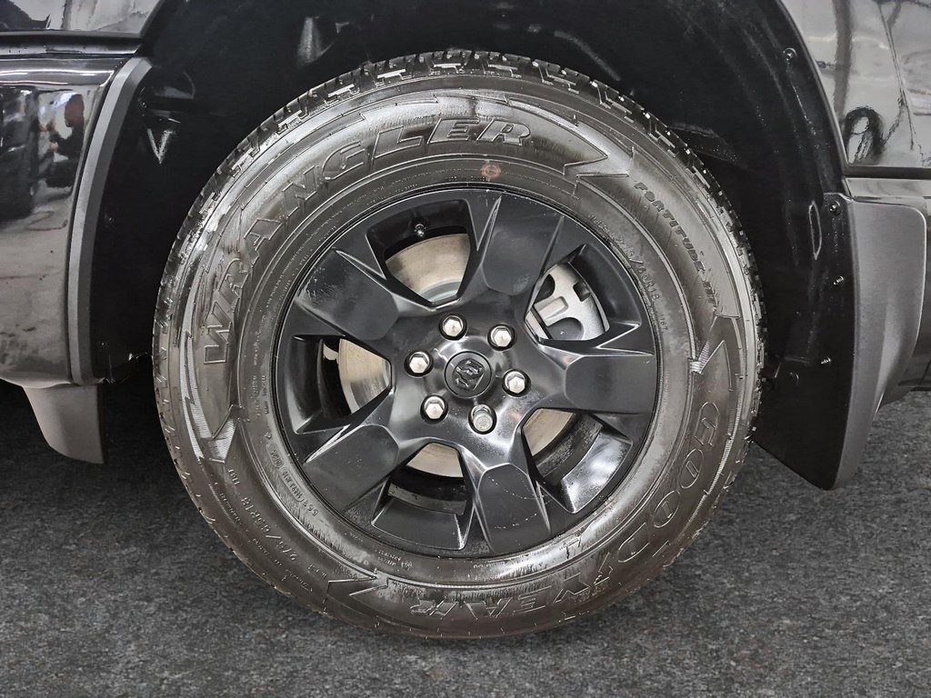 2025 Ram 1500 TRADESMAN in St-Jean-Sur-Richelieu, Quebec - 7 - w1024h768px
