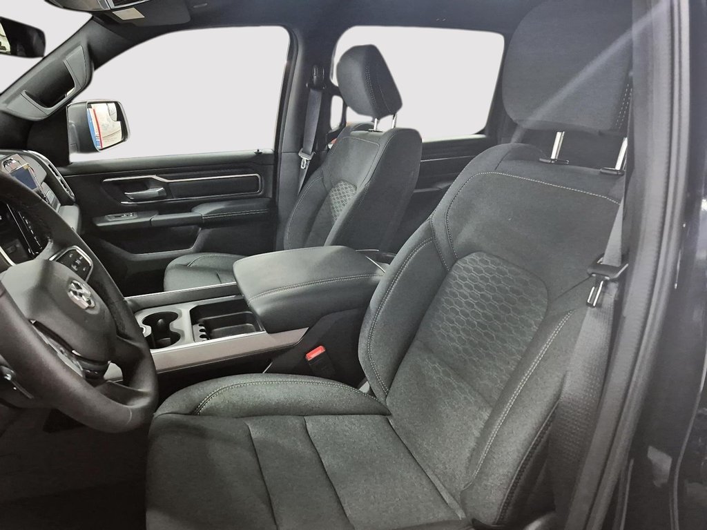Ram 1500 BIG HORN 2025 à Sherbrooke, Québec - 8 - w1024h768px