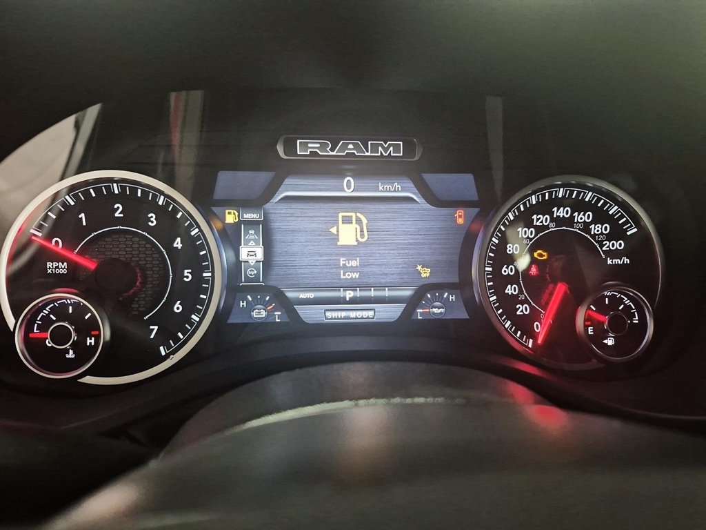 Ram 1500 BIG HORN 2025 à St-Jean-Sur-Richelieu, Québec - 13 - w1024h768px