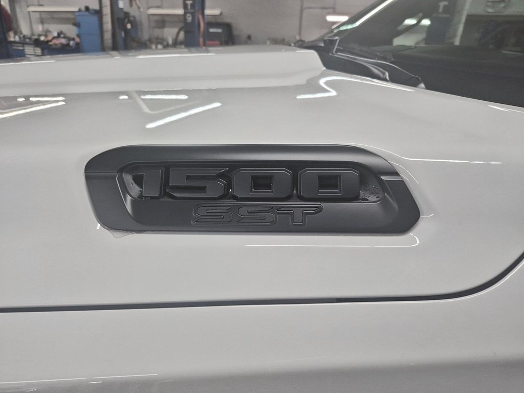 Ram 1500 BIG HORN 2025 à St-Jean-Sur-Richelieu, Québec - 6 - w1024h768px